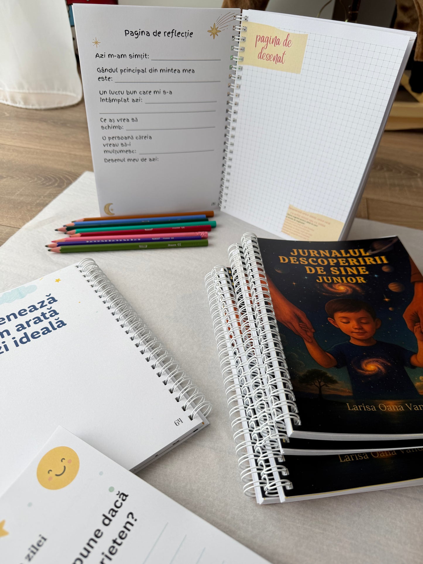 Set pentru Copii – Jurnal de Recunoștință și Dezvoltare Emoțională + Stickere Motivaționale